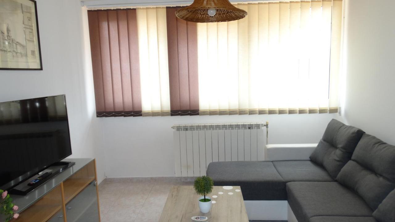 Almar Apartment Jusici Exteriör bild
